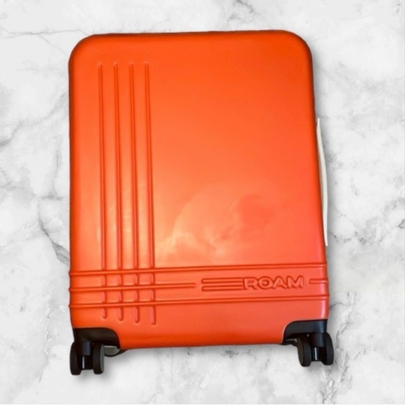 Roam Expandable Large Carry-On Luggage Suitcase - Picture 2 of 7